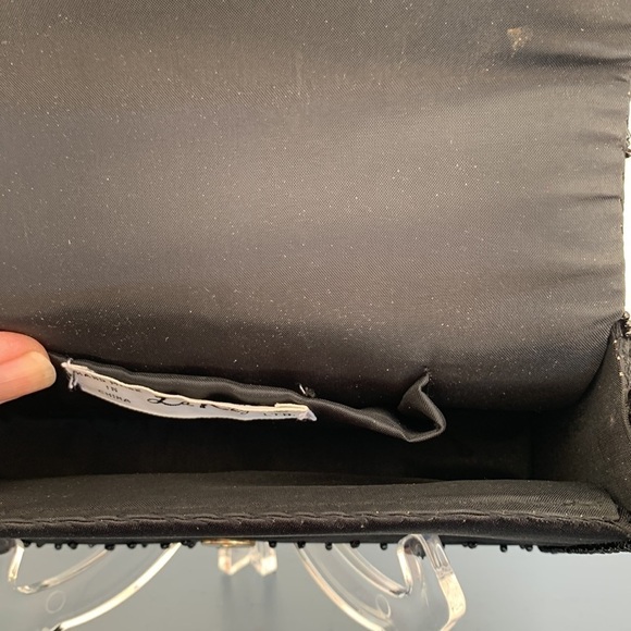 Evening beaded black handbag for homecomings. La Regale Ltd. Snap closure - Picture 6 of 10